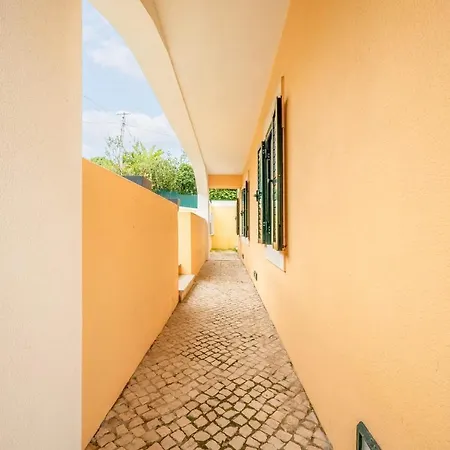 Guestready - The Urban Oasis Near The Appartamento Estoril